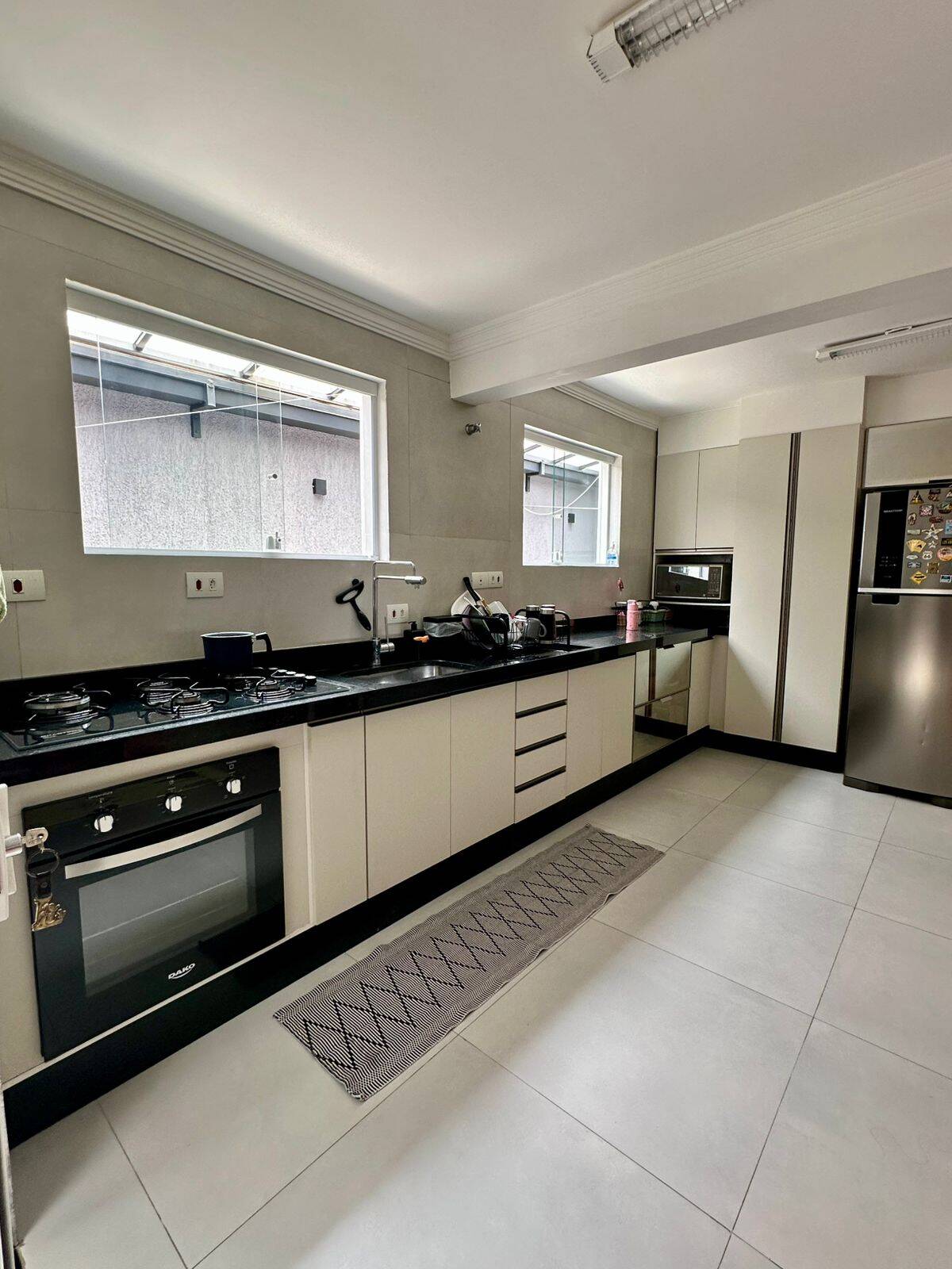 Sobrado, 3 quartos, 202 m² - Foto 1