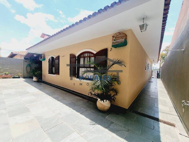 Fachada externa fundos