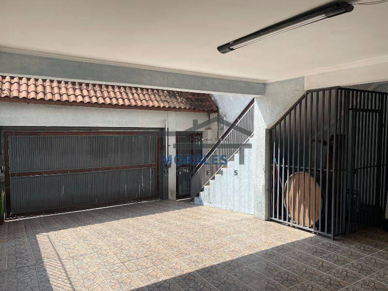 Casa à venda com 3 quartos, 143m² - Foto 2