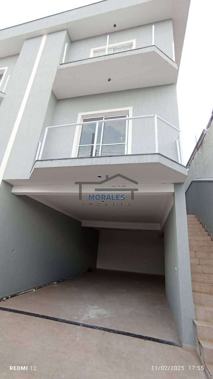Casa à venda com 3 quartos, 180m² - Foto 2